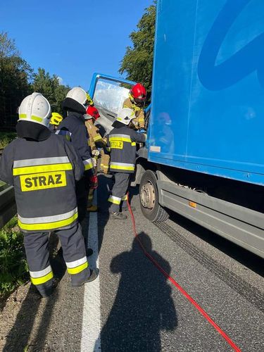 Pijany kierowca TIR-a wjechał w autobus