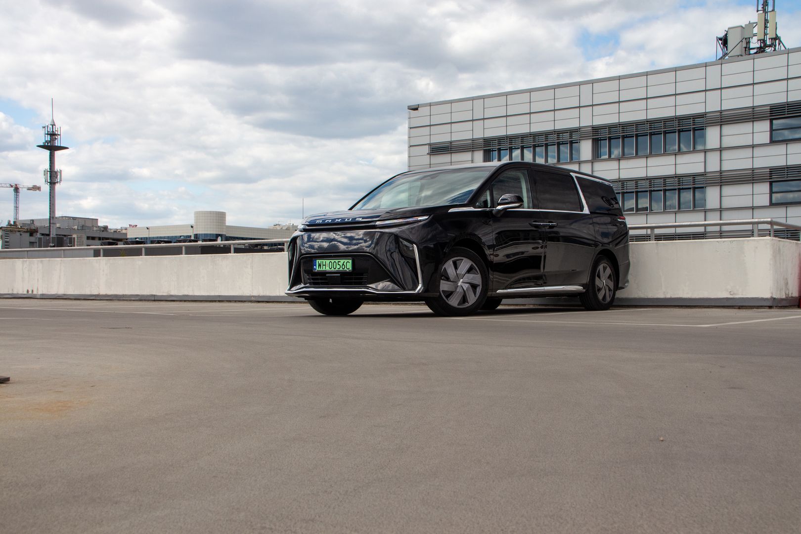 Maxus Mifa 9