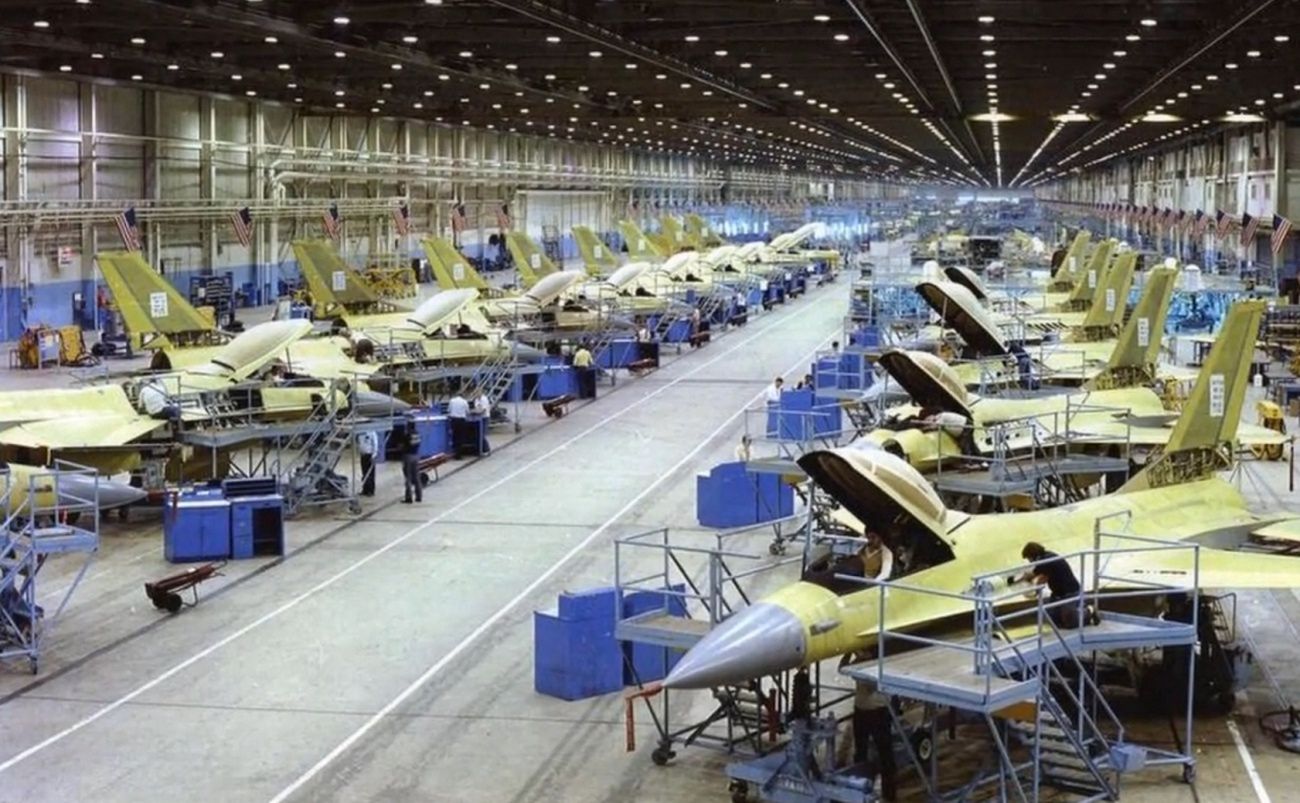 Chiny nakładają sankcje na firmy z USA. Wśród nich m.in. Lockheed Martin, Boeing Defense i Raytheon