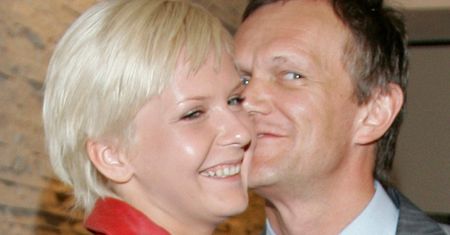 Edyta Pazura odpiera ataki hejterów pod zdjęciem z PKP: "KIBLI NIGDY NIE SPRZĄTAŁAM, chyba że swoje"