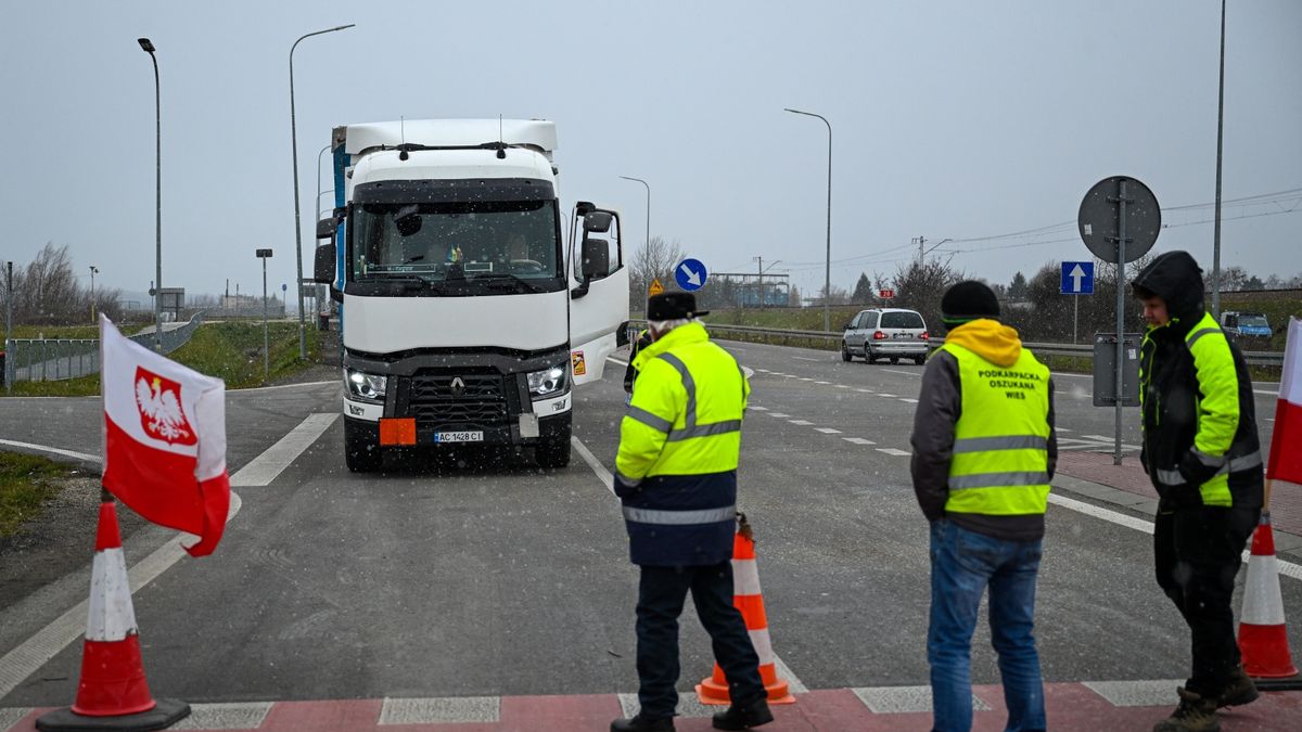 Protest w Medyce zawieszony. Rolnicy podjęli decyzję