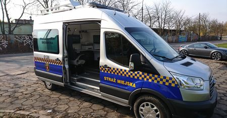 Smog nie powstaje przez samochody. Straż miejska ma broń na trucicieli
