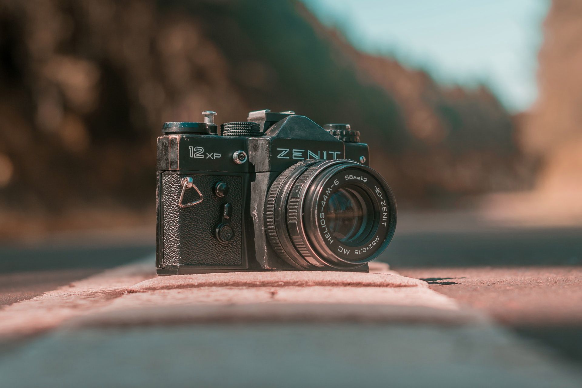 Fotograficzne ASMR dla relaksu. Posłuchaj brzmienia tych migawek 1