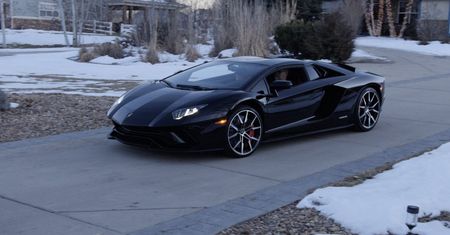 Ojciec i syn zbudowali replikę Aventadora. Lamborghini zrobiło im świątęczną niespodziankę