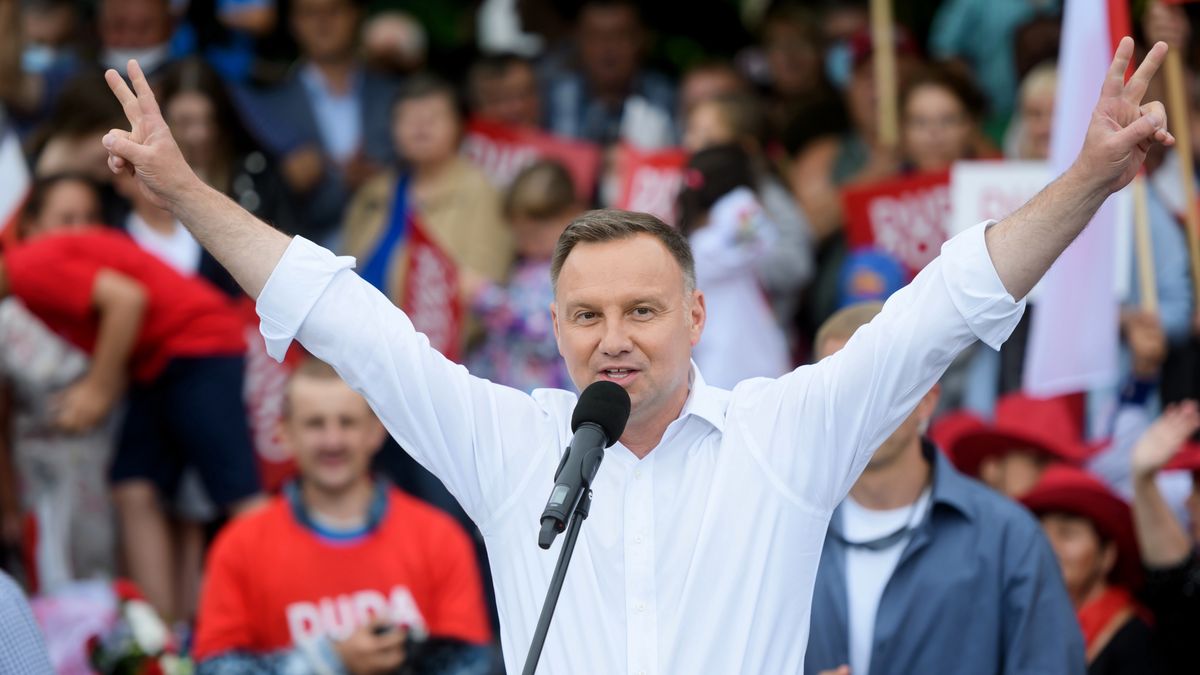 Wybory 2020. Andrzej Duda przed Rafałem Trzaskowskim w sondażu