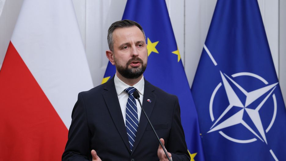 Nowa Wieś, 18.03.2024. Wicepremier, minister obrony narodowej RP Władysław Kosiniak-Kamysz podczas wspólnej konferencji prasowej z ministrem obrony Niemiec Borisem Pistoriusem po spotkaniu w Ośrodku Reprezentacyjnym Ministerstwa Obrony Narodowej w Nowej Wsi k. Pruszkowa, 18 bm. (jm) PAP/Paweł Supernak