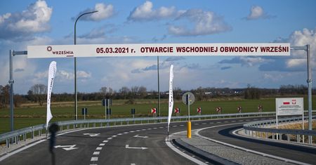 Budowa dróg. Kierowcy mogą już jeździć nową obwodnicą Wrześni