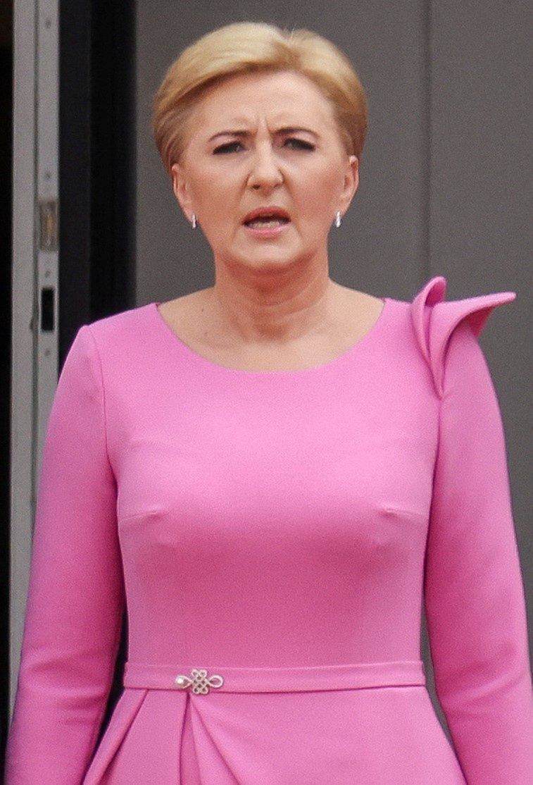 Agata Duda zaliczyła modową wpadkę? Ekspertka oceniła jej kreację