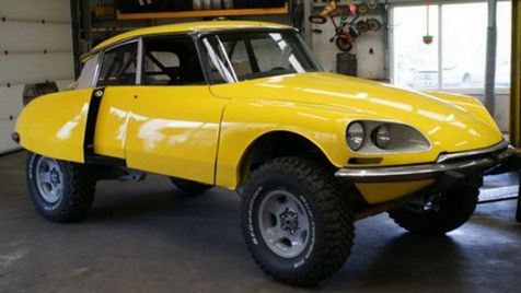 Citroen DS i Toyota Land Cruiser w jednym