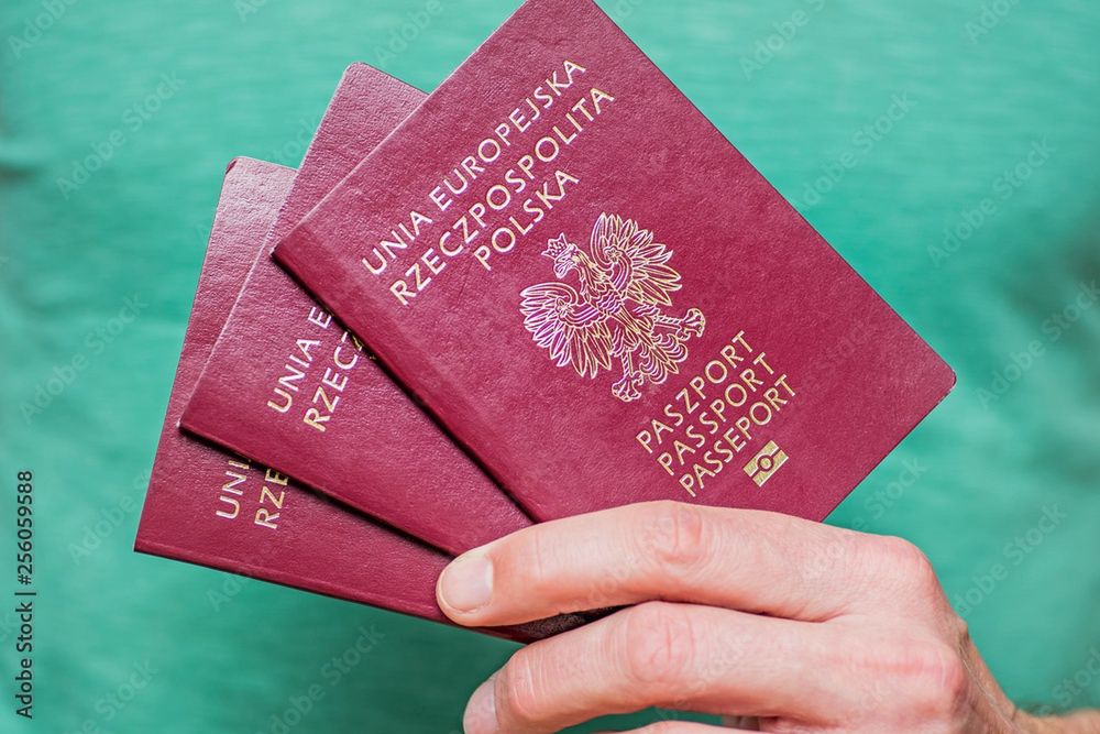 Zbliżają się wakacje. Sprawdź, czy Twój paszport jest ważny. Gdzie można wyrobić paszport na Podkarpaciu?