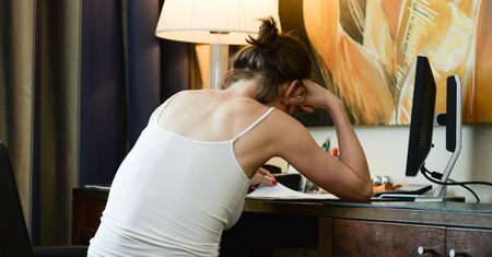 Pracodawca nie przedłużył jej umowy po urlopie macierzyńskim. Historia pani Anny to przypadek jeden z wielu