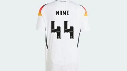 Afera wokół koszulek reprezentacji Niemiec. Widniał na nich "symbol SS"