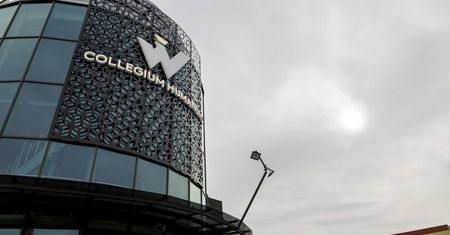 Studiował jednak na Collegium Humanum. Senator przyznał się do kłamstwa