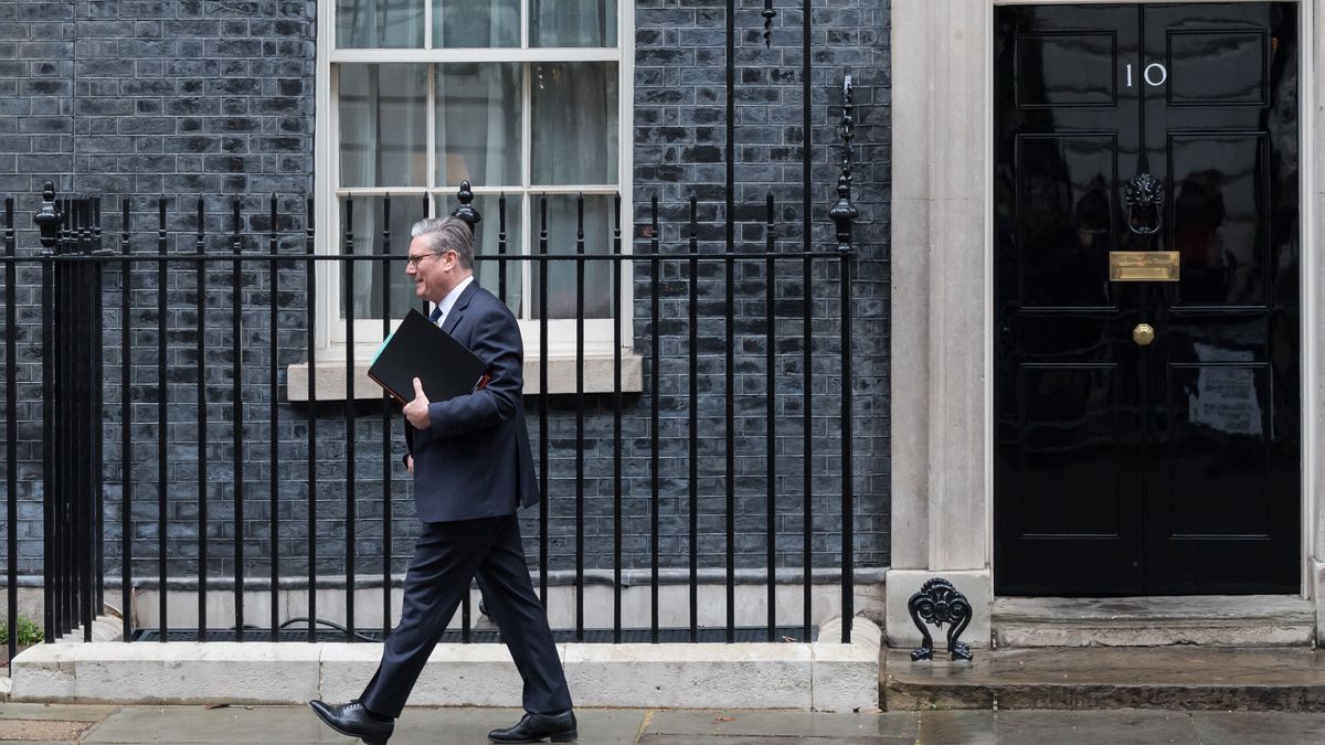 Keir Starmer Departs Downing Street for PMQs in London
LONDON, UNITED KINGDOM - APPRIL 23, 2025: British Prime Minister Sir Keir Starmer departs 10 Downing Street for the House of Commons to attend the Prime Minister's Questions (PMQs) in London, United Kingdom on April 23, 2025. (Photo credit should read Wiktor Szymanowicz/Future Publishing via Getty Images)
Wiktor Szymanowicz
london, labour party, great britain, pmqs, prime minister questions, united kingdom