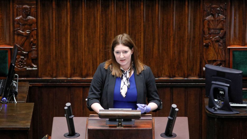 Wiceminister rolnictwa Anna Gembicka ogłasza nowy sposób walki z dzikami