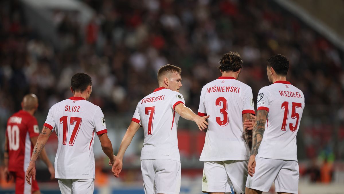 Attard, Malta, 17.11.2025. Piłkarze reprezentacji Polski cieszą się z gola podczas meczu eliminacyjnego mistrzostw świata z Maltą, 17 bm. w Attard. (mk) PAP/Leszek Szymański
