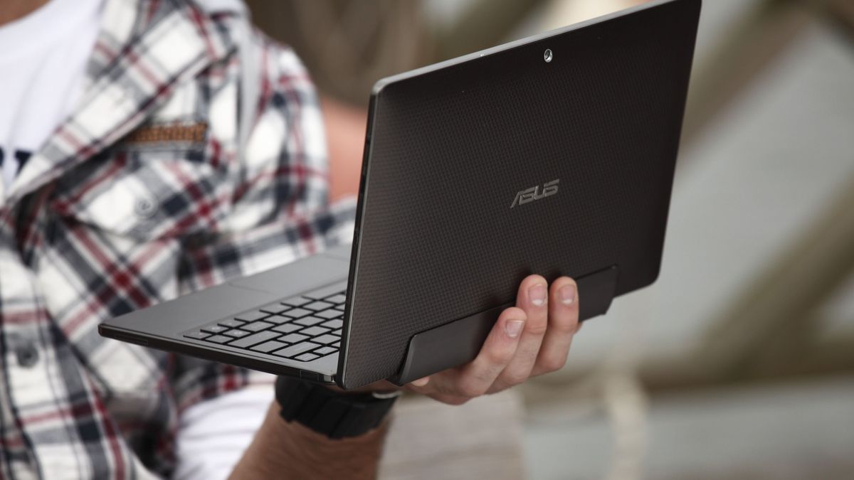 Asus Eee Pad Transformer - mobilność, wydajność, multimedialna rozrywka [wideo] 1