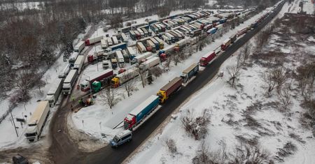 Protest polskich przewoźników. Na granicy utknęły opaski i pickupy