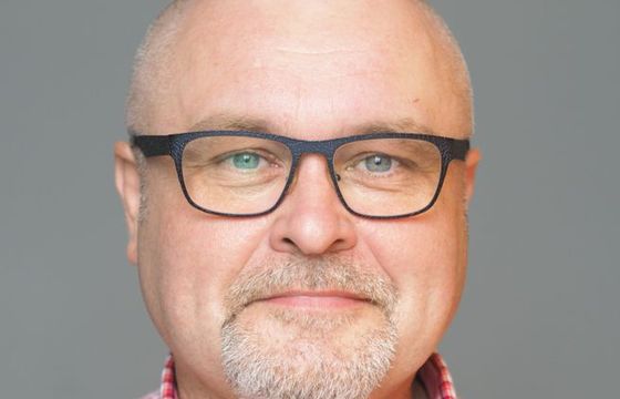 Łukasz Stępniak naczelnym „Wiadomości Handlowych”. Grzegorz Szafraniec odchodzi z wydawnictwa