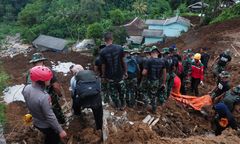 Trzęsienie ziemi na Jawie. Rośnie bilans ofiar