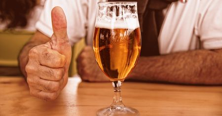 Polacy zamieniają piwo z alkoholem na bezalkoholowe