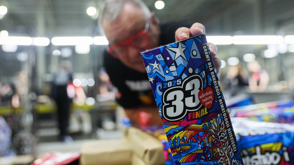 Jerzy Owsiak
Leszek Szyma�ski
33 33., 33 33. fina�, fina�u, Jurek Owsiak, przygotowania, puszka, puszki, skarbonka, skarbonki, wysy�ka