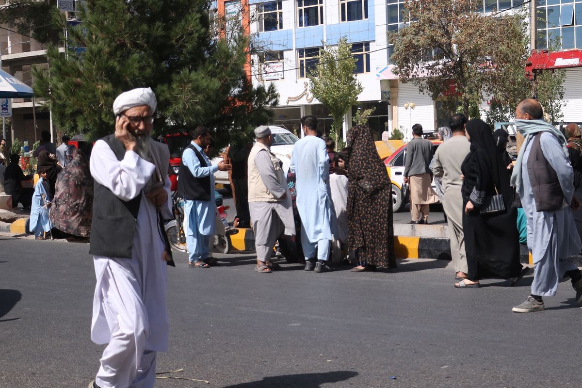 W trzęsieniu ziemi w Afganistanie zginęło co najmniej 15 osób