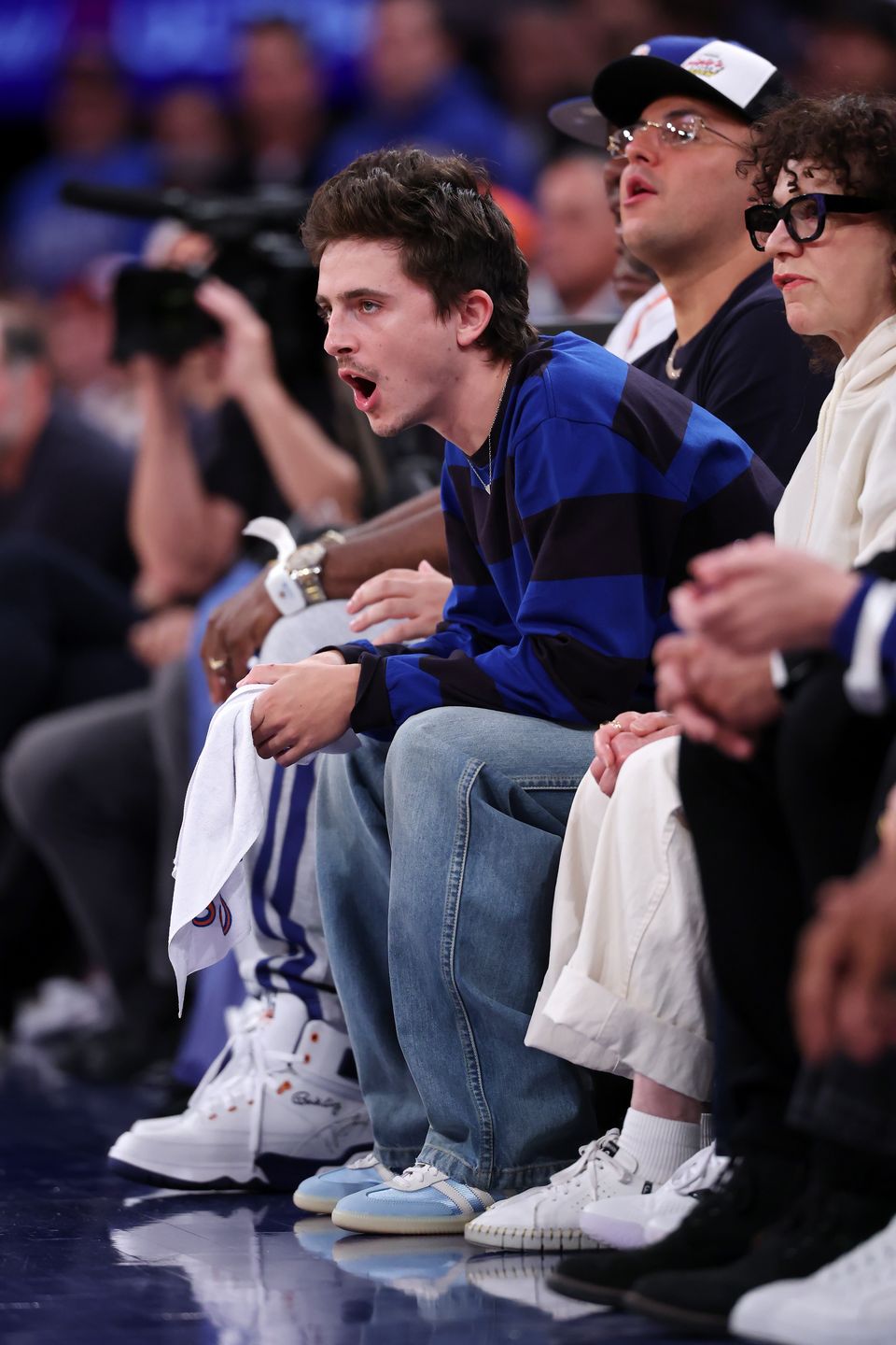 Timothee Chalamet na meczu koszykówki