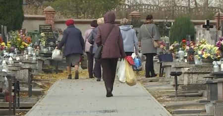 Afera na cmentarzu w Brzezinach. Mieszkańcy: "Złośliwa zemsta kurii"