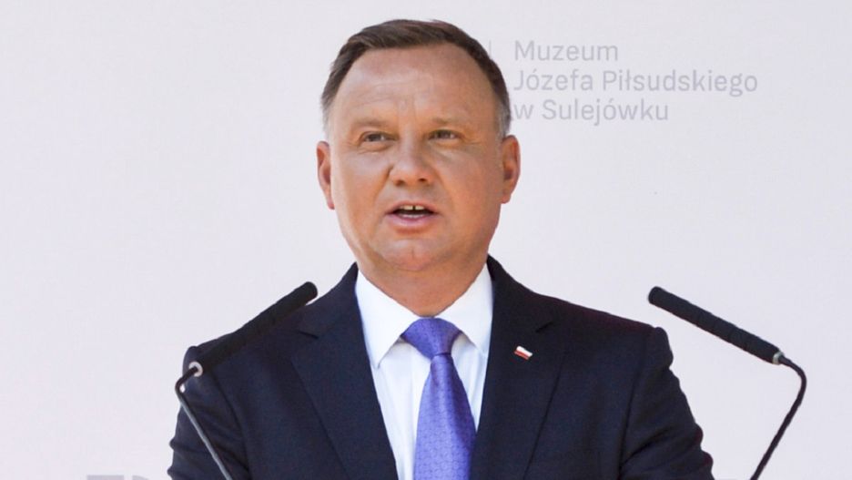 Znany pisarz znieważył Andrzeja Dudę. Teraz grozi mu do 3 lat więzienia
