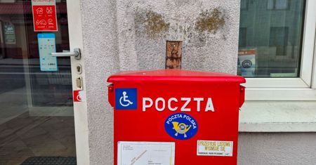 Fala krytyki po decyzji Poczty. Prezes tłumaczy się z umowy z Temu