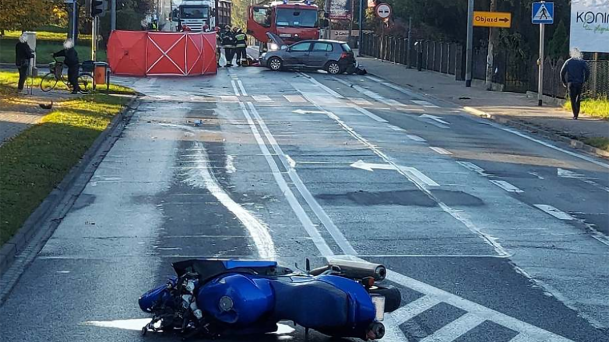 W Koninie doszło do tragicznego wypadku. Nie żyje motocyklista