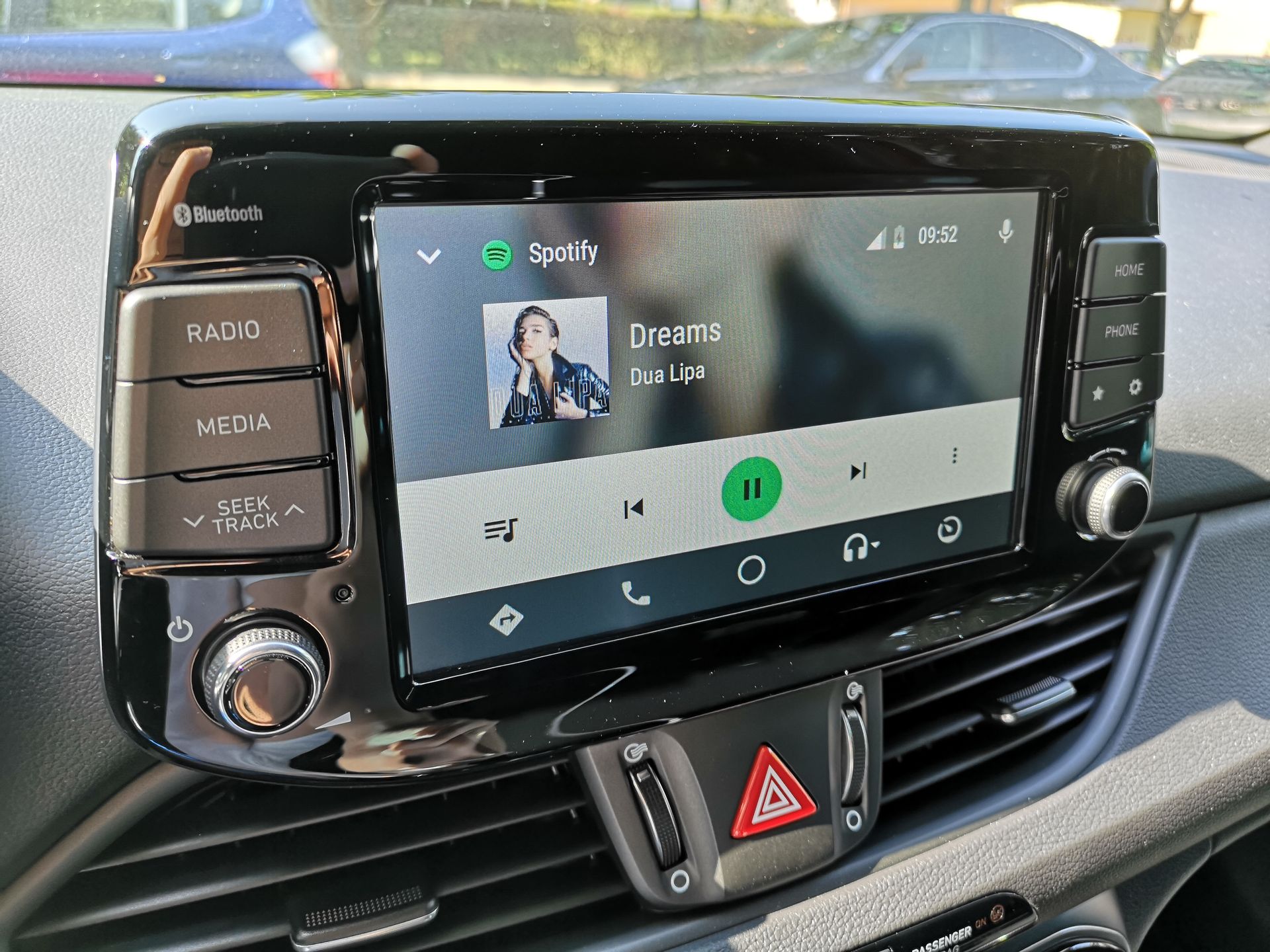 Hyundai i30 N-Line: Czy brak nawigacji i seryjne audio to problem? 4