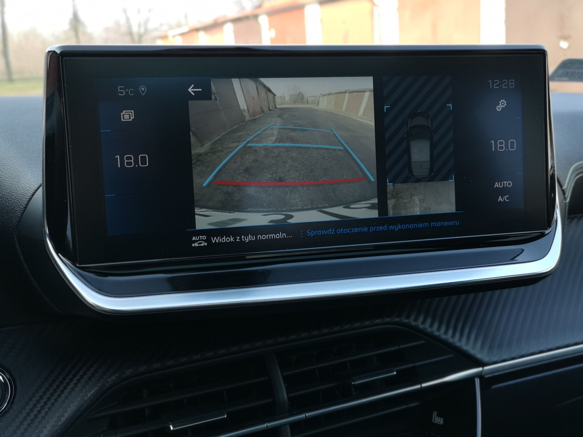 Peugeot 208 GT Line: wirtualne zegary 3D oraz obsługa systemu 40