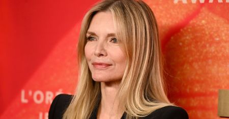 Naturalna Michelle Pfeiffer pokazała się bez makijażu. Fani i inne aktorki piszczą z zachwytu. "Klasa jest ponadczasowa" (FOTO)