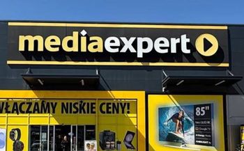Ułatwia prasowanie ubrań. Teraz za 299,98 zł w Media Expert