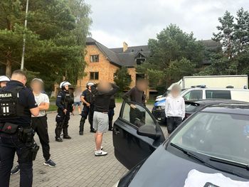 Lębork: Porzucone kominiarki. Policja udaremniła ustawkę