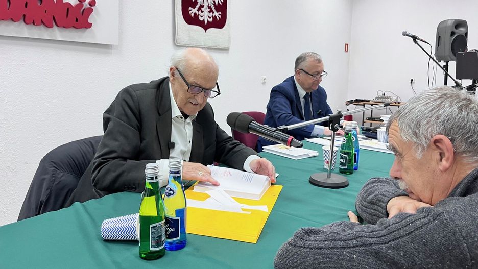 Promocja książki Jerzego Kropiwnickiego odbyła się w siedzibie Zarządu Regionu NSZZ Solidarność w Łodzi. Przybyło ponad 150 osób