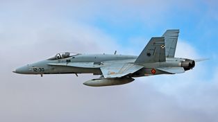 Kolejny dron w kraju NATO. Hiszpański myśliwiec ze zgodą na atak
