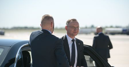 Lot prezydenta opóźniony. Wykryto usterkę samolotu
