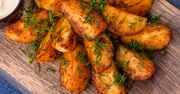 Obtaczam w niej ziemniaczki i piekę. Wszyscy mówią, że smakują jak popularne chipsy
