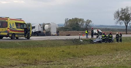 Śmiertelny wypadek na drodze z Lublina do Chełma. Zginął kierowca volvo