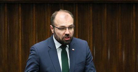 Szczucki ma plan na nową konstytucję. Przedstawił założenia