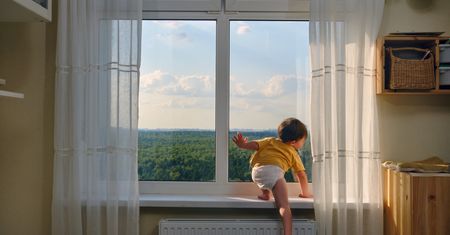 Sceny grozy w Łodzi. 3-latek na parapecie