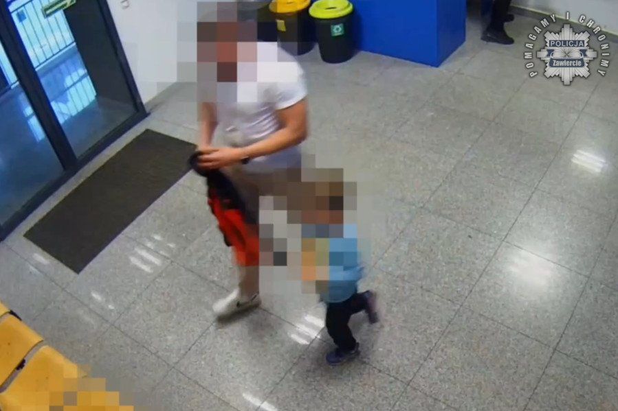 6-latek zakrztusił się lizakiem. Dziecko uratowali policjanci