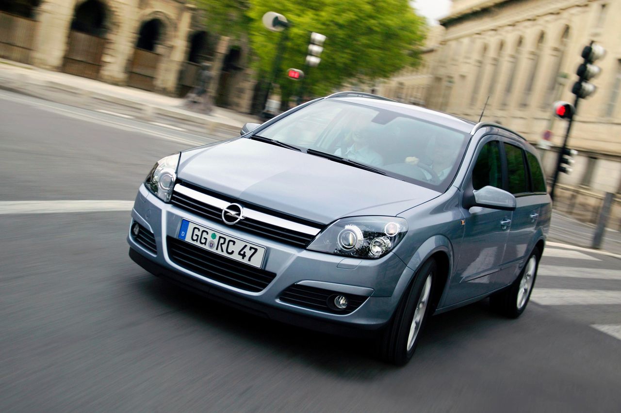 Opel Astra w tym wydaniu był produkowany do 2014 roku (ale już w wydaniu Classic)