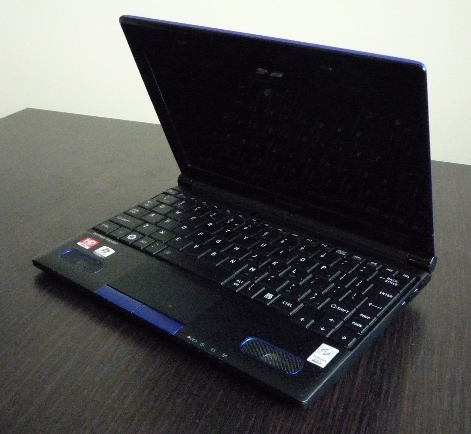 Toshiba NB550D - multimedialny maluch [test cz. 1] 3