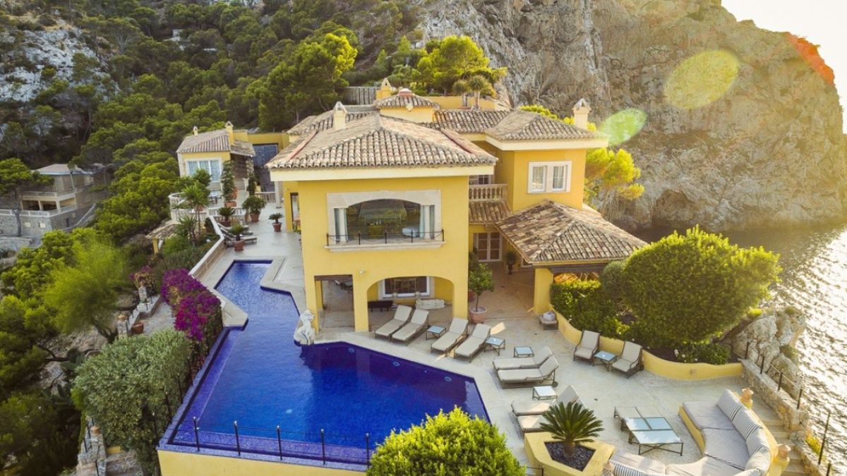 Żółta willa na Majorce