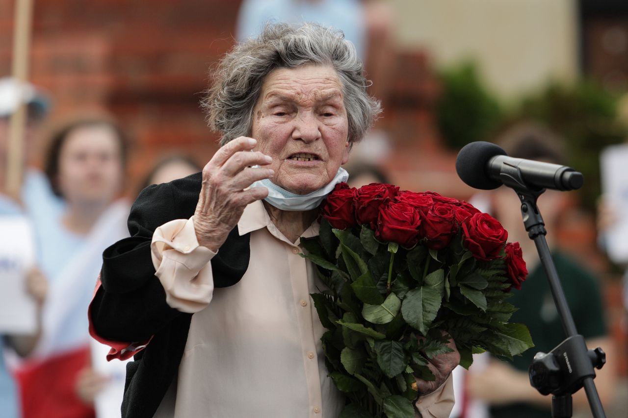 Warszawa, 26.06.2020.  Plac Zamkowy, wiec poparcia dla Rafala Trzaskowskiego. Wanda Traczyk-Stawska