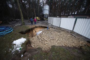 Trzebinia znów się zapadła. Dziura na 25 metrów kwadratowych